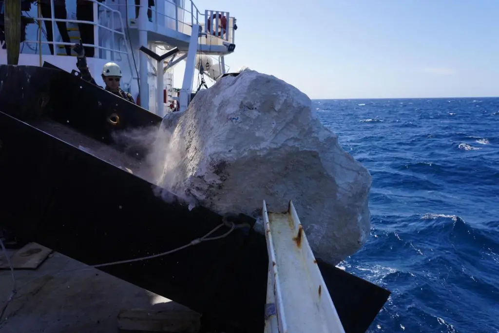 Greenpeace boulders