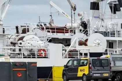 HD.ehf van on the quayside