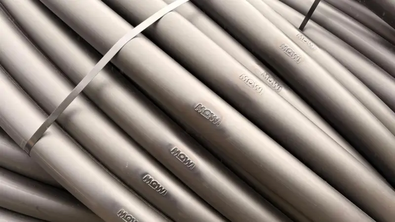 Mowi-branded-feedpipes